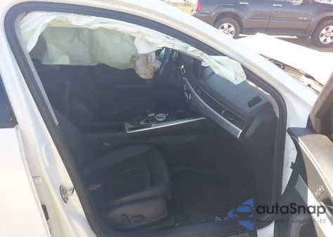 2017 Audi A4 2.0T Premium из США, поврежденный, VIN WAUANAF40HN011694